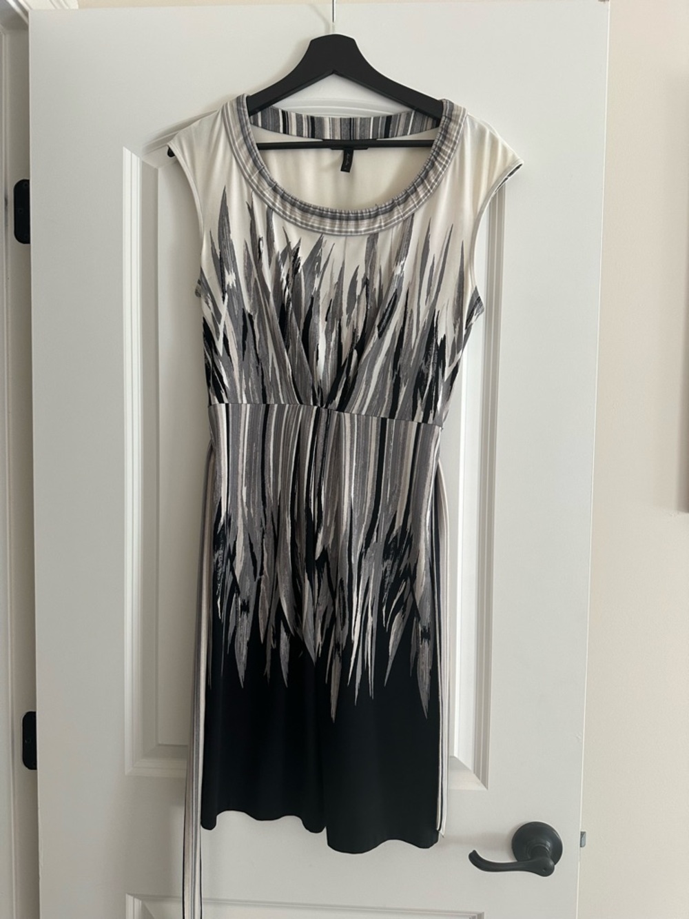 Sleeveless Black & White Printed Knit Dress